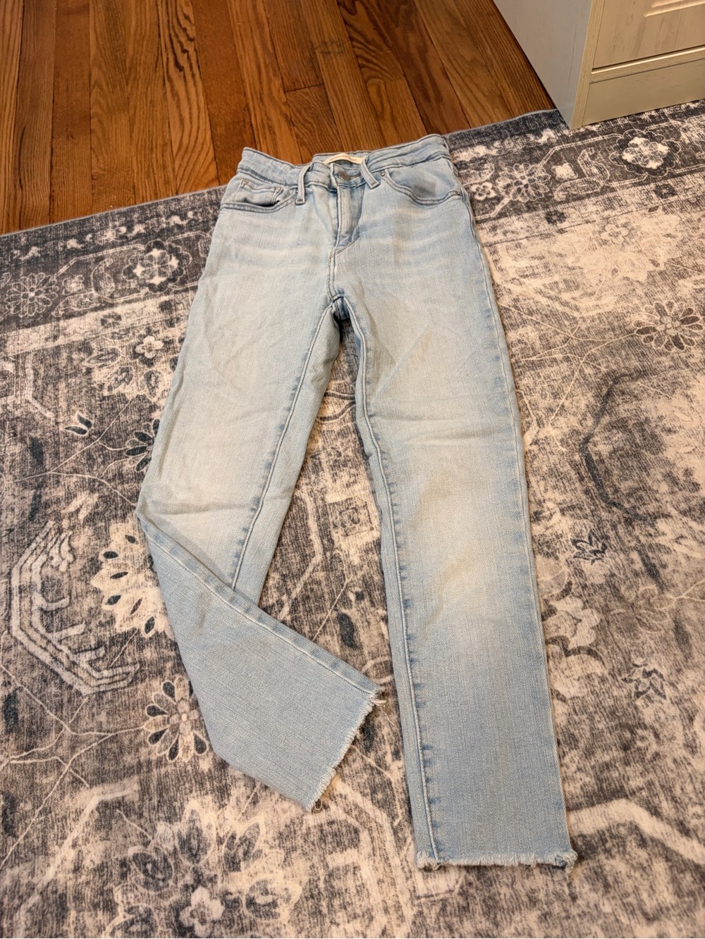 Levi's Pale Blue Women's high rise Skinny Jeans with Raw Hem